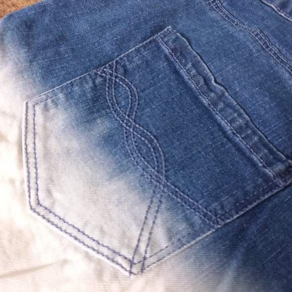 NWOT Esmara Ombre Jean Short Shorts - Picture 3 of 4